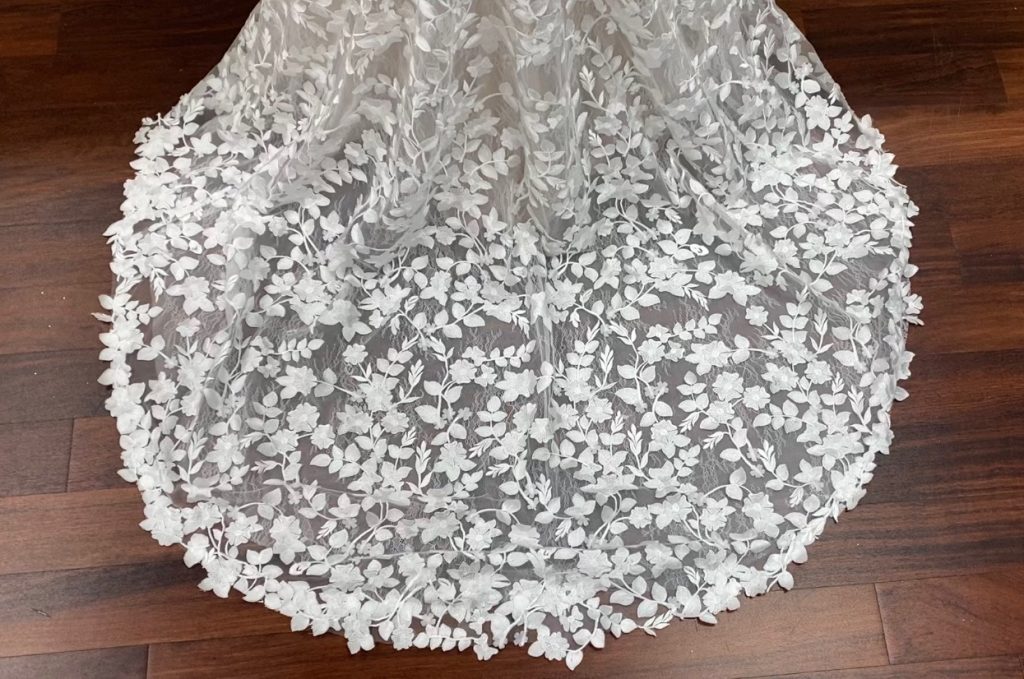 Madi Lane Jovi train lace