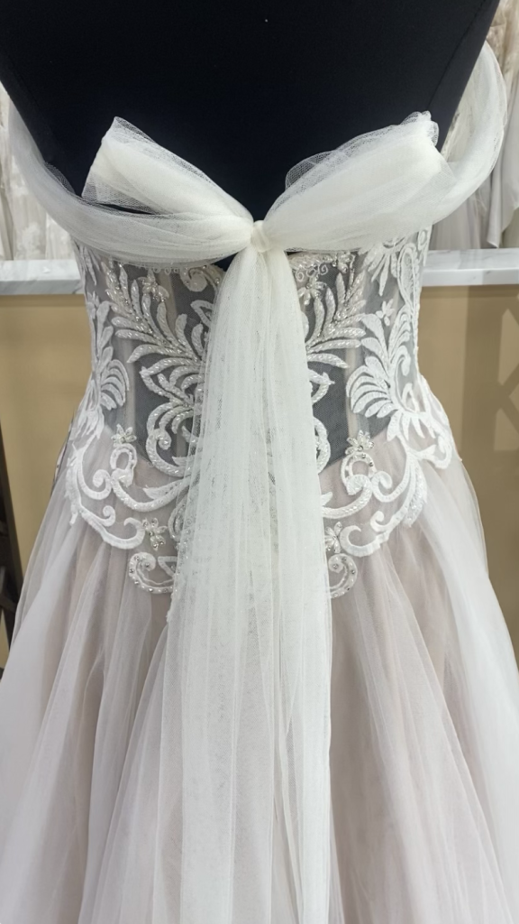 Back bow on Phoebe wedding dress by Casablanca Bridal
