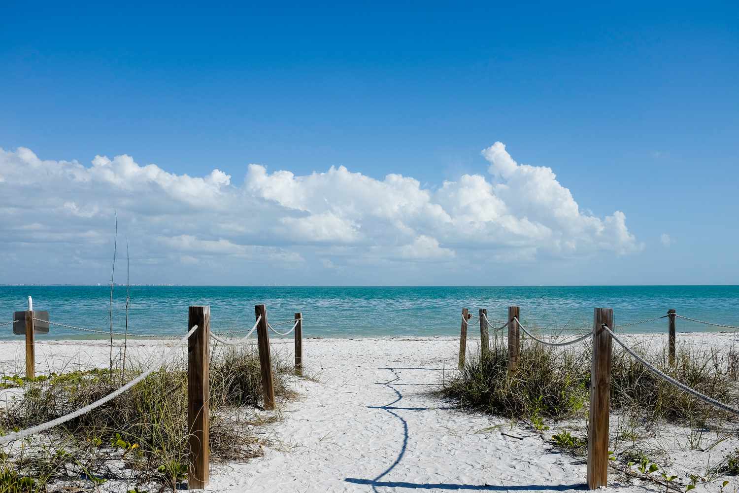 Florida is the second most popular state for beach