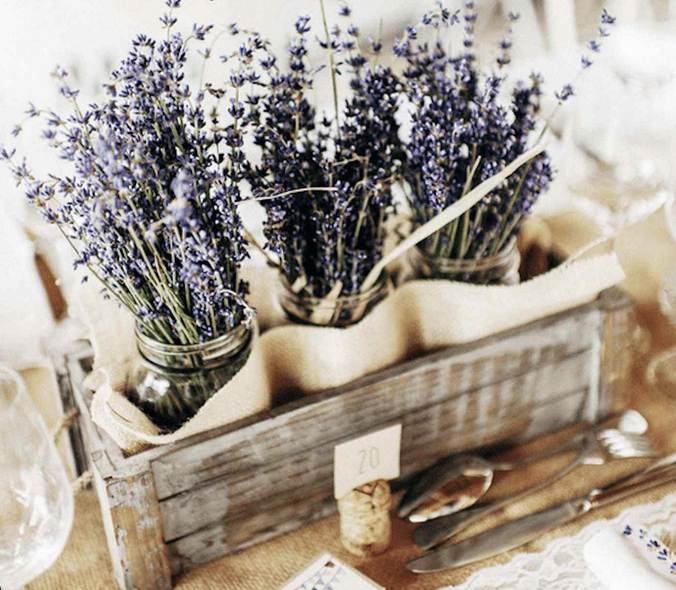 Ideas to incorporate lavender in your wedding