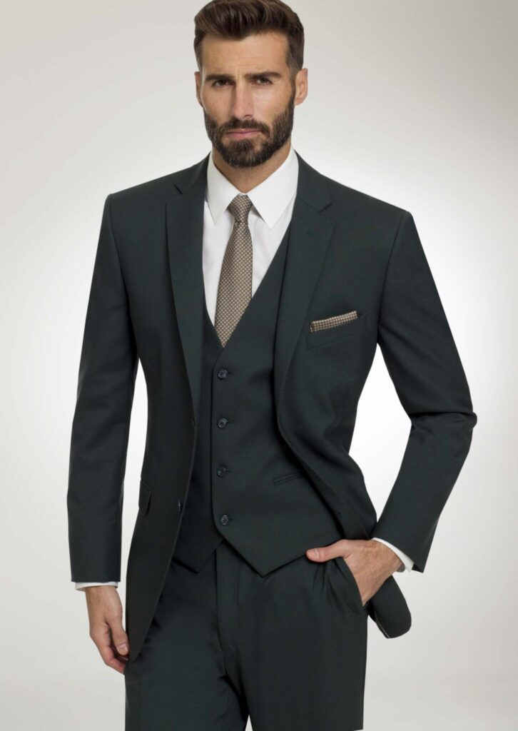 Three-piece suit in Hunter Green, white shirt, green and beige checked long tie and matching pocket square
