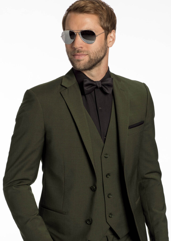 Hunter Green men's suit, green vest, green jacket, black dress, shirt, black bowtie, men's fall wedding attire