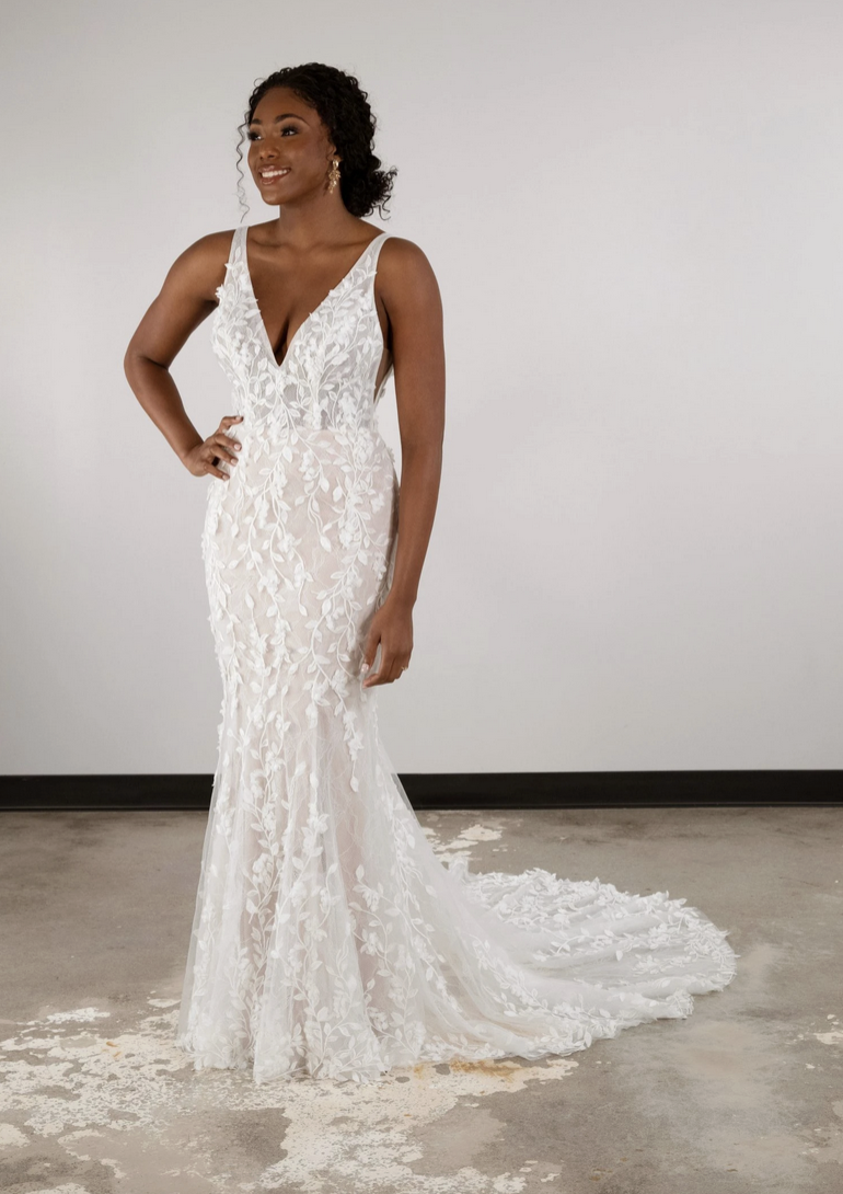Chantilly Lace Wedding Dresses - D3881 Designer: Essense of Australia -  Darianna Bridal \u0026 Tuxedo PA | Wedding Dresses | Tuxedo Rental Shop in  Warrington PA | Wedding Dress Shops Near Me
