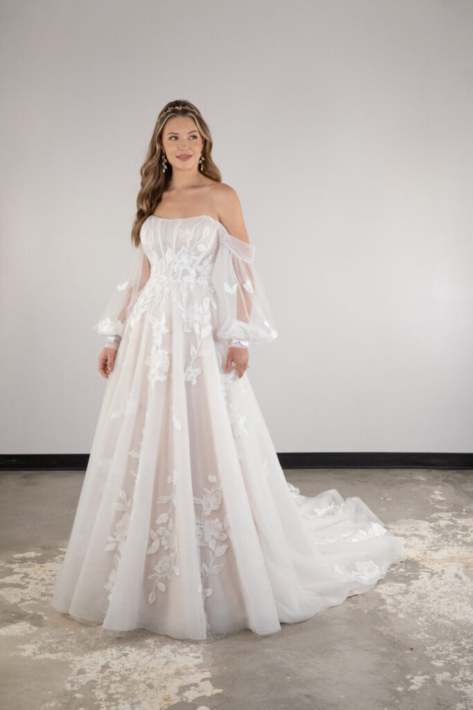 Boho wedding dress​