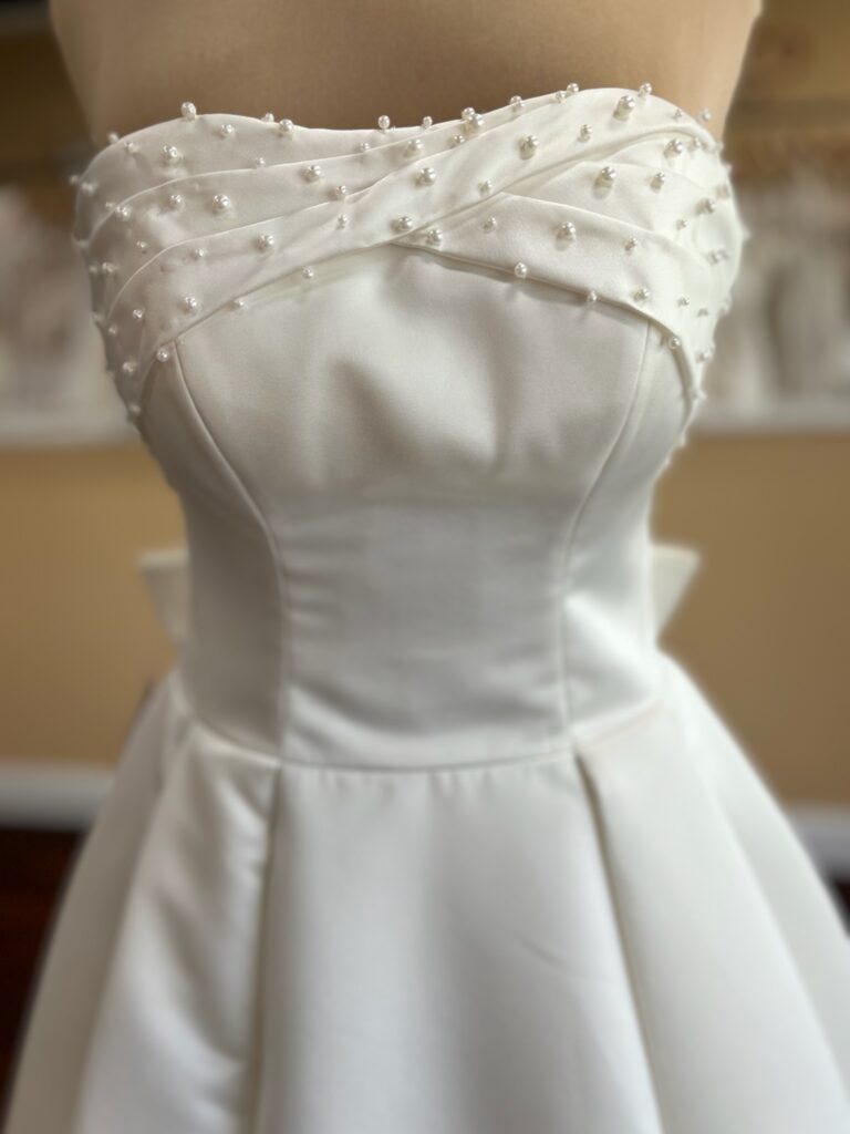 stella york pearl collar