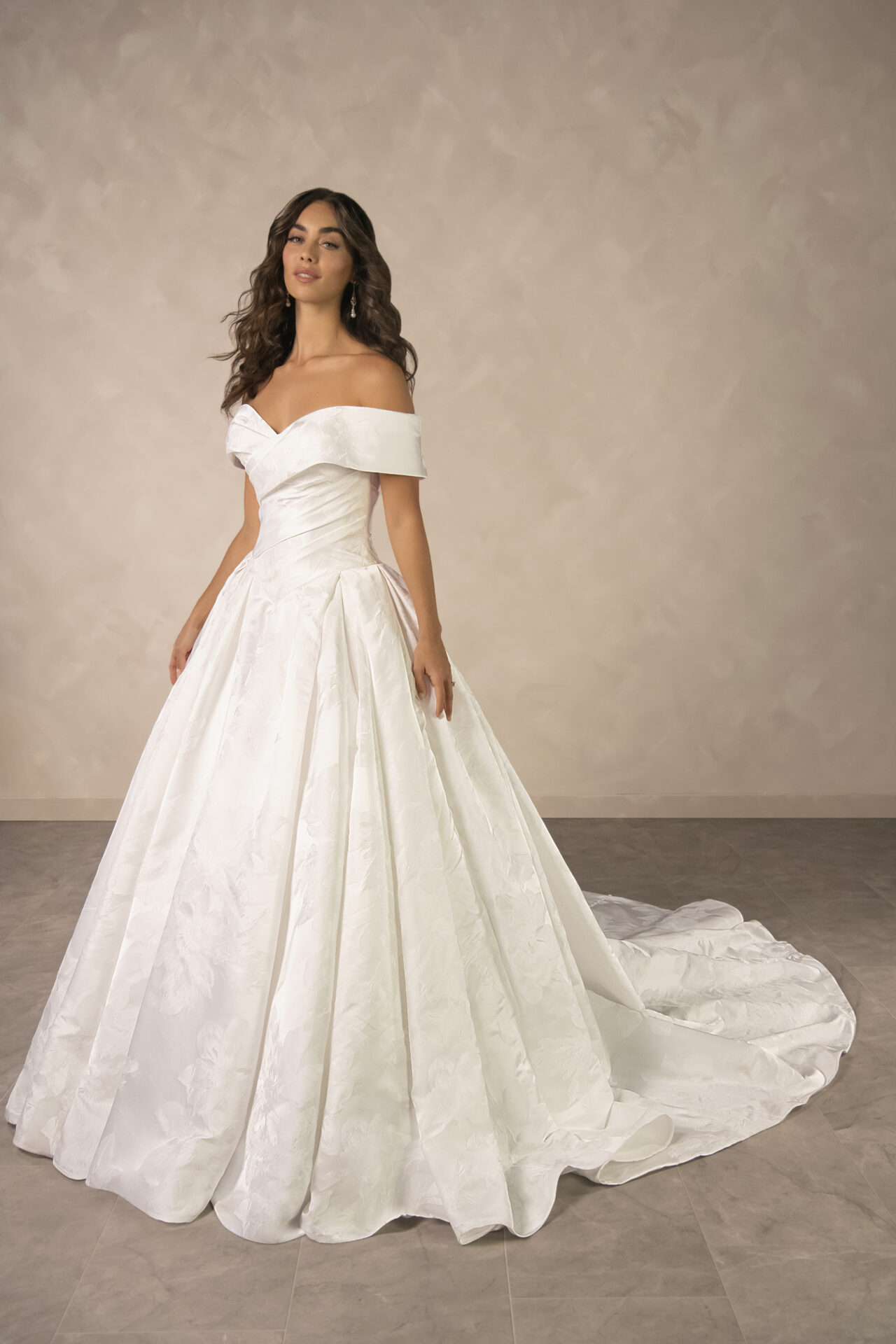 Best Wedding Dresses For A Pear Shape Body Type - Darianna Bridal & Tuxedo  PA | Wedding Dresses | Tuxedo Rental Shop in Warrington PA | Wedding Dress  Shops Near Me