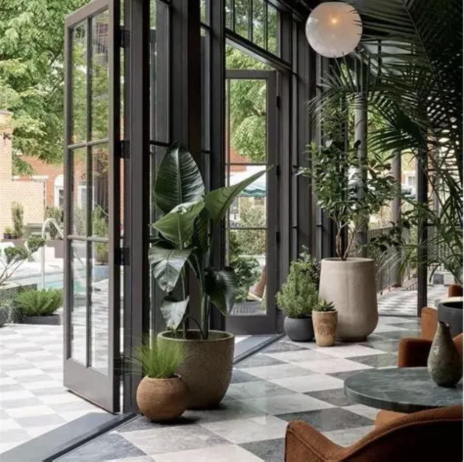 Hotel Anna & Bel patio and heated plunge pool