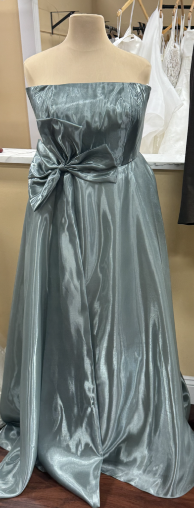 liquid-like fabric for seaside and beach wedding color palettes